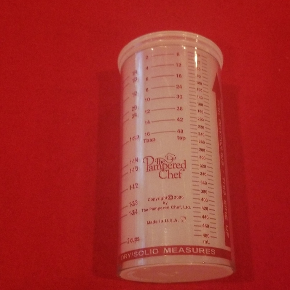 Pampered Chef dry and liquid measuring cup